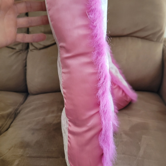 M pillow - Picture 5 of 5